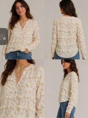 NWT- Chaser Cream Floral Ruffle Button-Front Blouse Size Medium